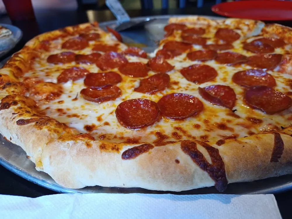 Hands Tossed XL Pepperoni Pizza